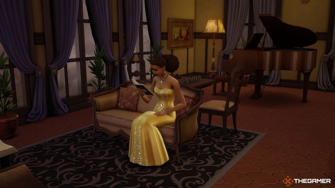 Un Sim riche lit un livre dans sa maison de luxe