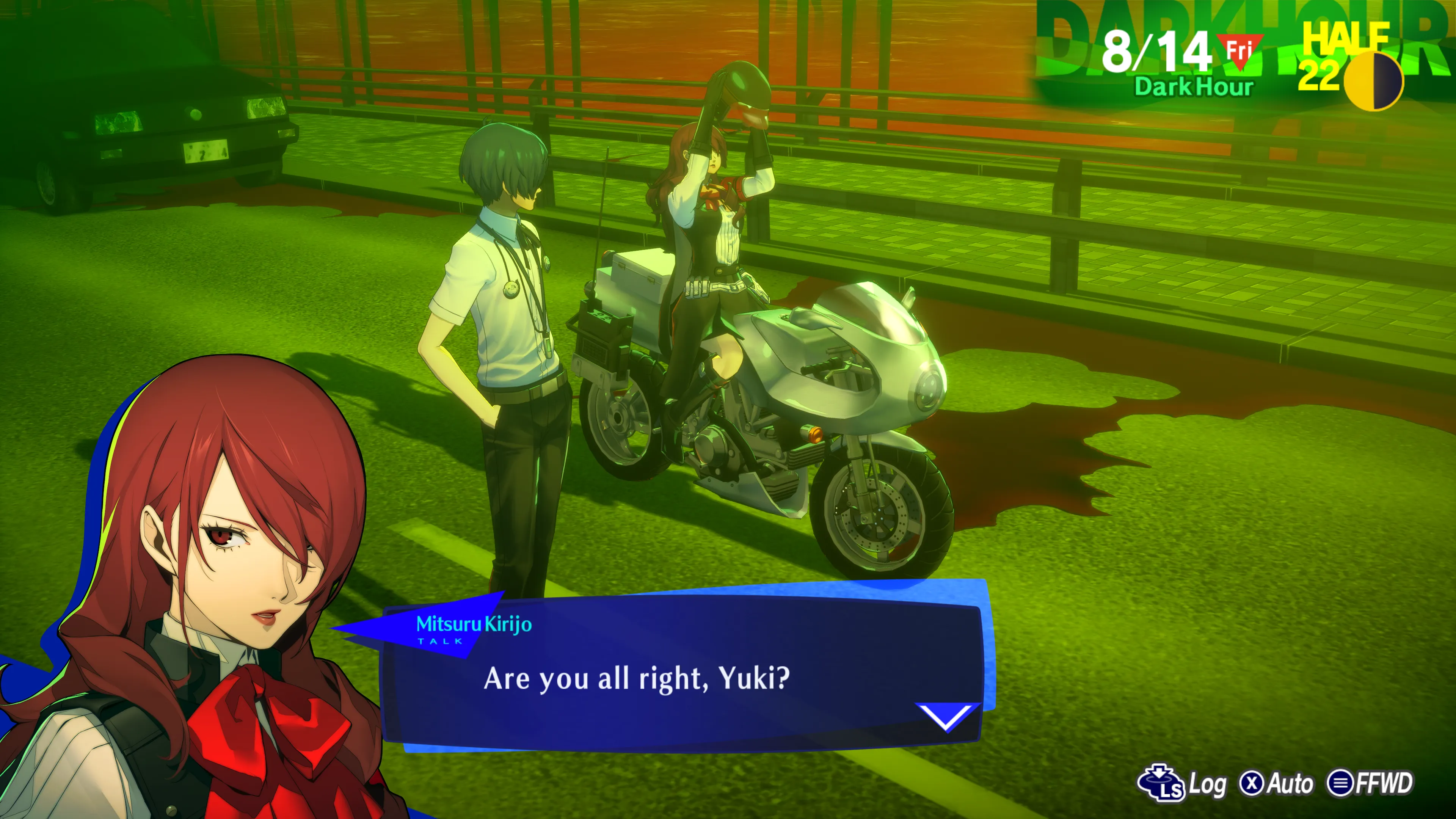 Immagine di Persona 3 Reload con Mitsuru sulla sua moto durante l'Ora Oscura accanto a Makoto