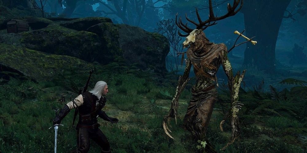 Geralt combatte un Leshen in The Witcher