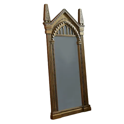 ハリーポッターフランチャイズのエリーゼドの鏡の床長さのレプリカ。