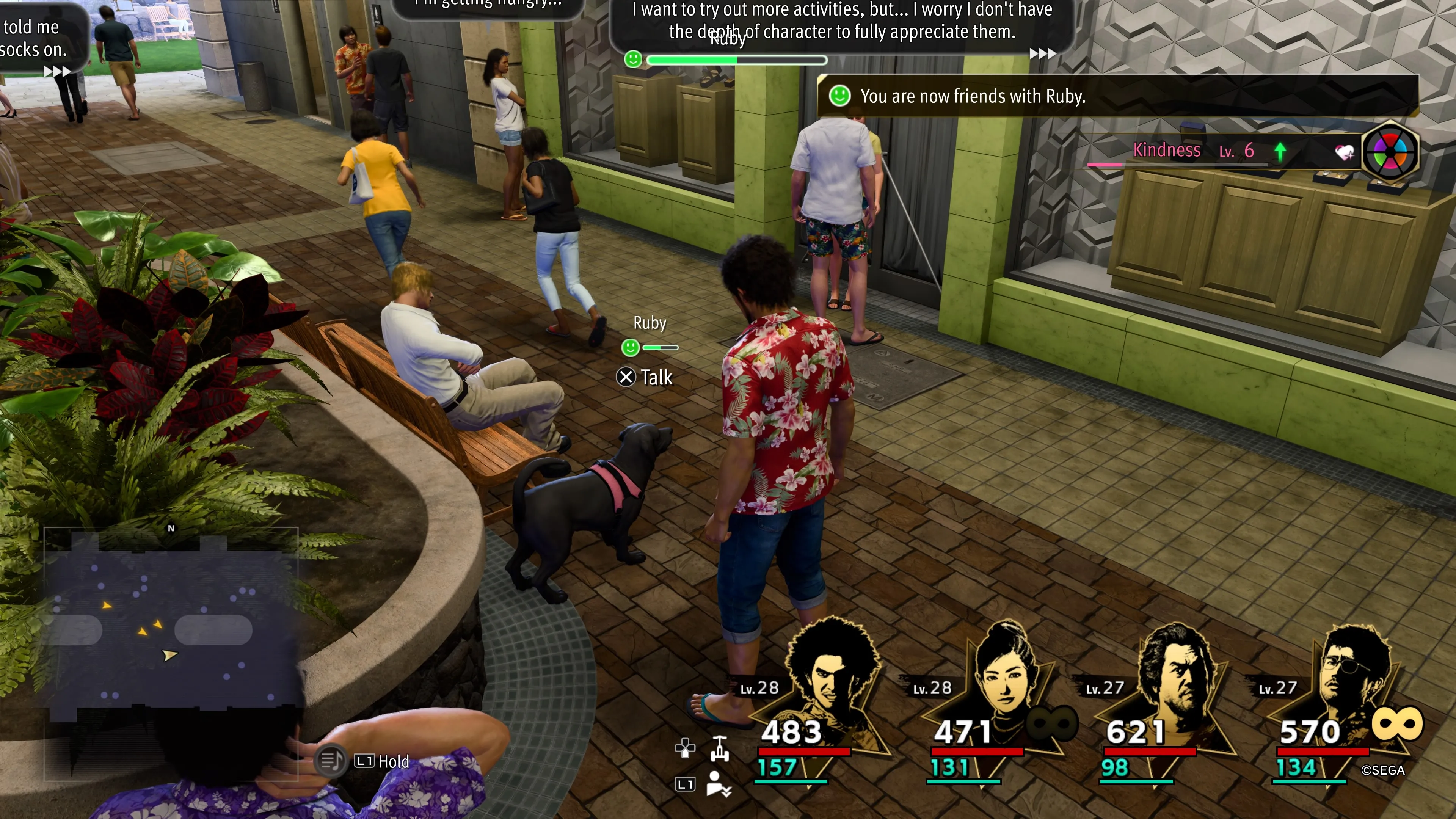 Kasuga making friends with a black dog named Ruby at the Worldwide Market Village in Like A Dragon: Infinite Wealth.