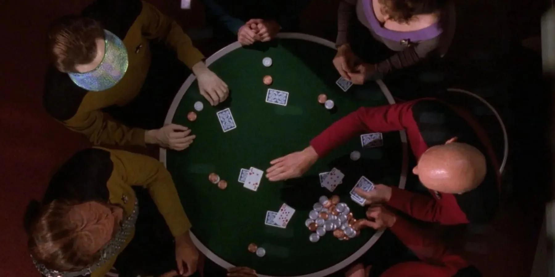 皮卡德在《众善良言》中玩扑克牌