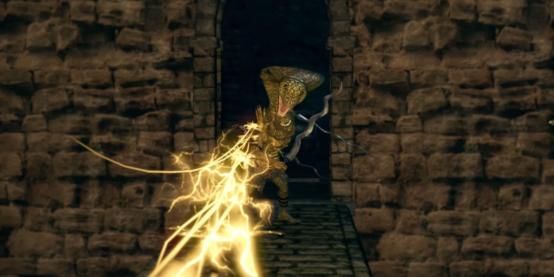 Mago de las Serpientes lanzando un hechizo en Dark Souls