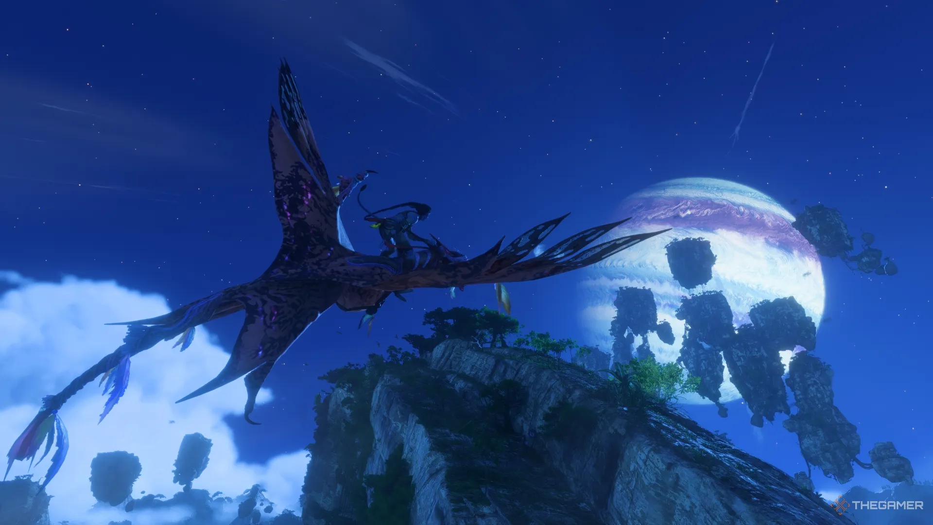 Volando sobre el Bosque Nublado en un ikran por la noche en Avatar Frontiers of Pandora