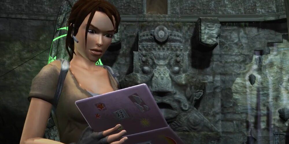 Lara che legge il suo diario