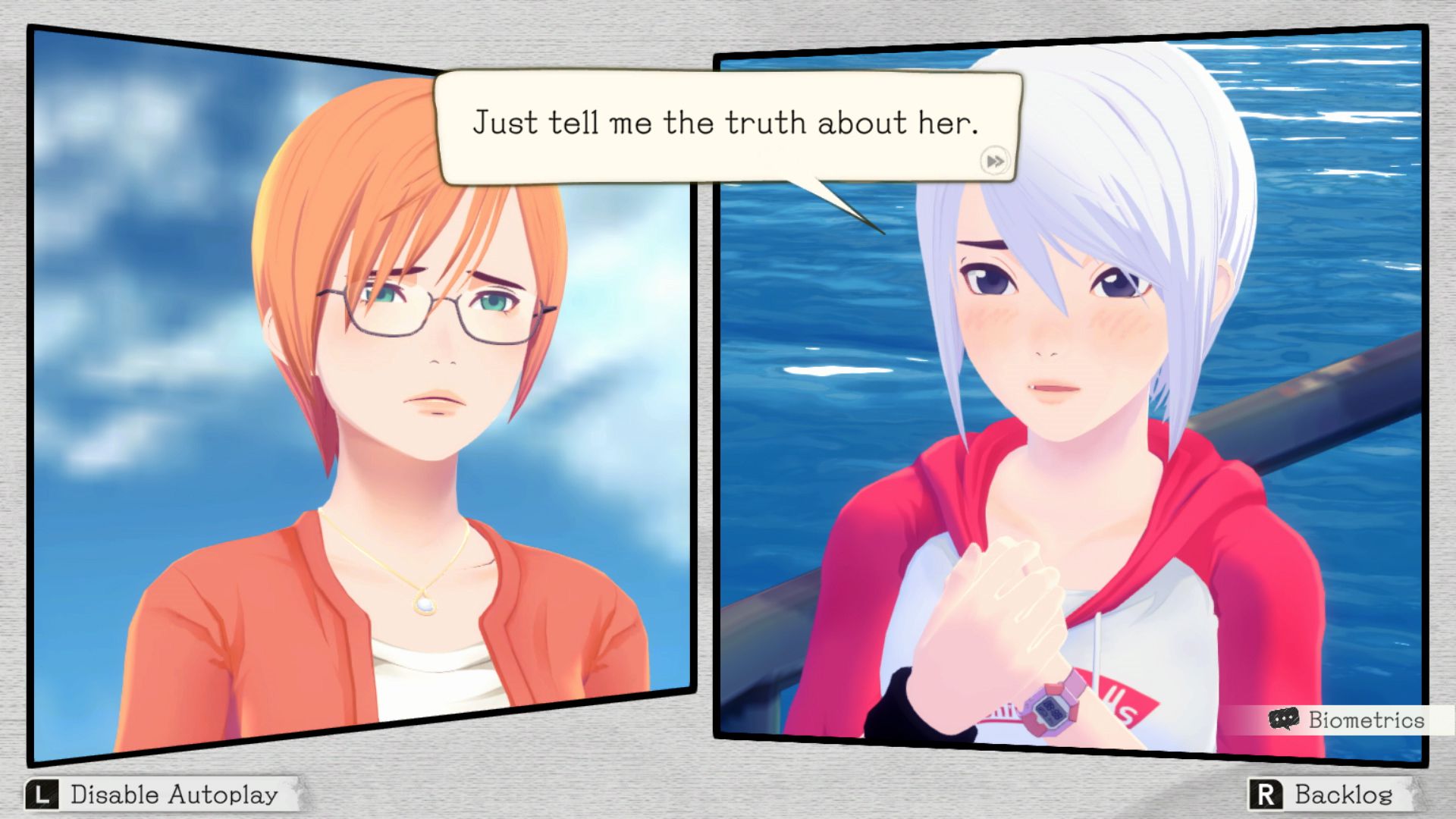 In uno screenshot di Another Code: Recollection, due persone fanno conversazione da riquadri separati come in un fumetto. Uno, con i capelli bianchi, dice “Dimmi solo la verità su di lei.”