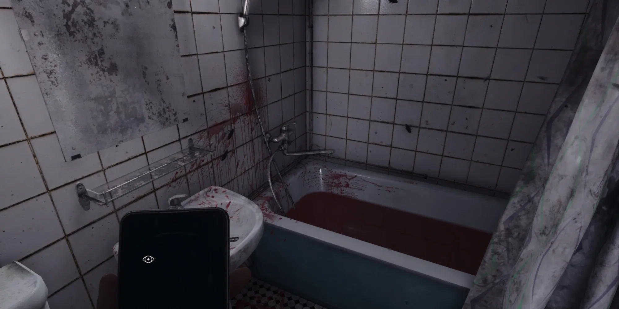 《寂静之山：短信》中的血腥浴室