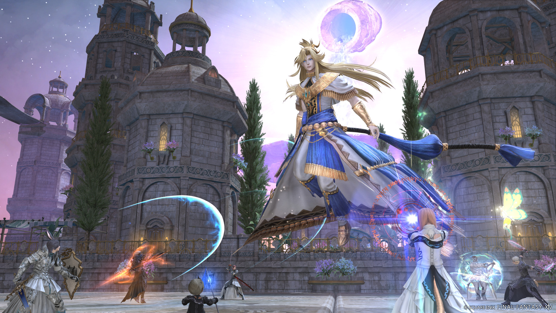 Игроки сражаются с прекрасной парящей колдуньей на сцене битвы из Final Fantasy 14