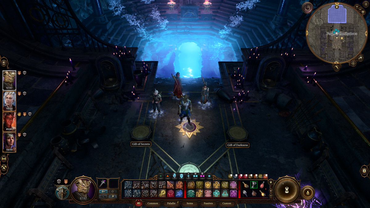 Un gruppo di personaggi aspetta di entrare nel Shadowfell in Baldur's Gate 3