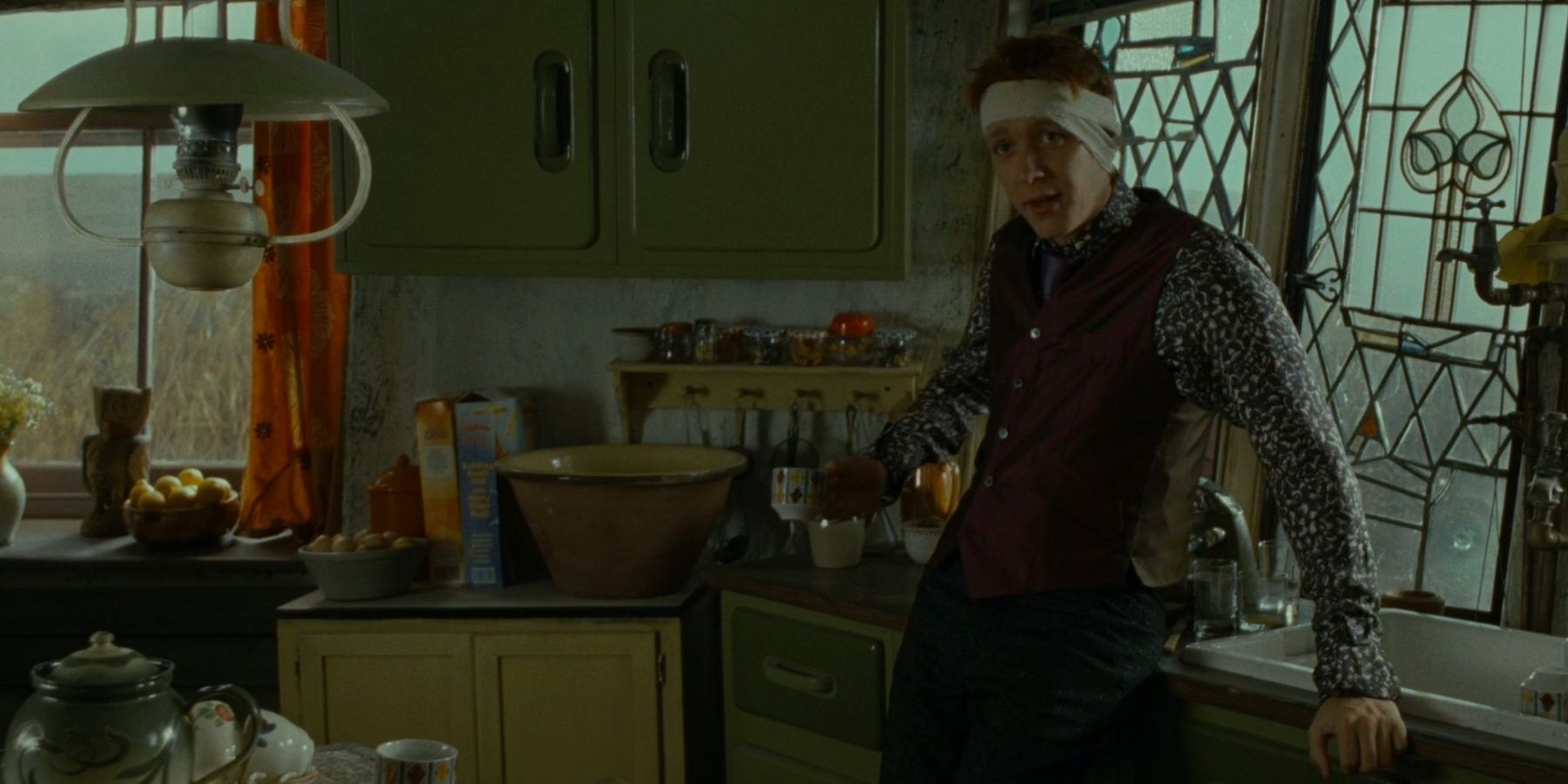 Harry Potter中George Weasley帶著繃帶