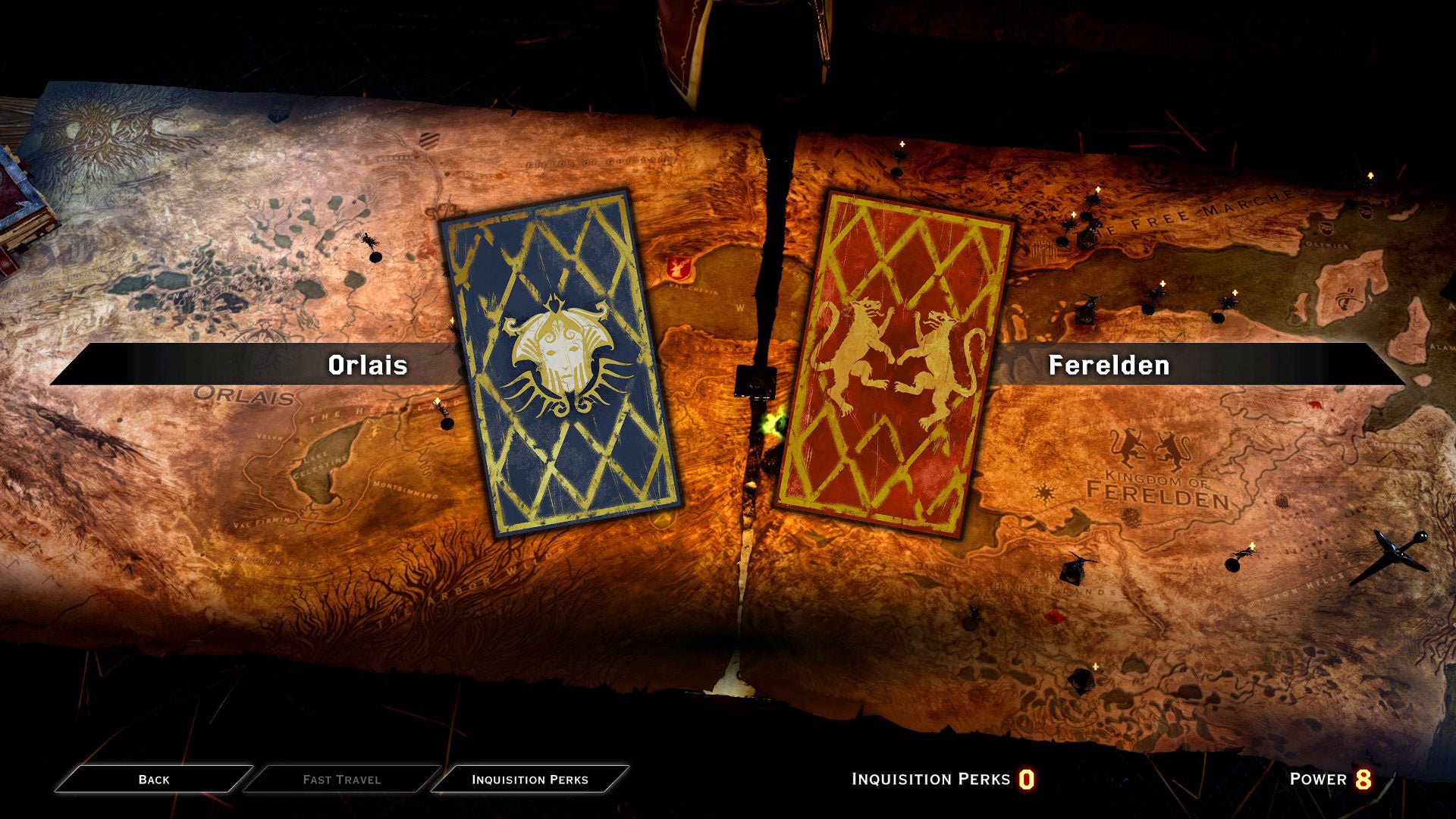 Una schermata della mappa del Tavolo della Guerra in Dragon Age: Inquisition, mostrando la mappa di Thedas del gioco spiegata sul tavolo di fronte a te.