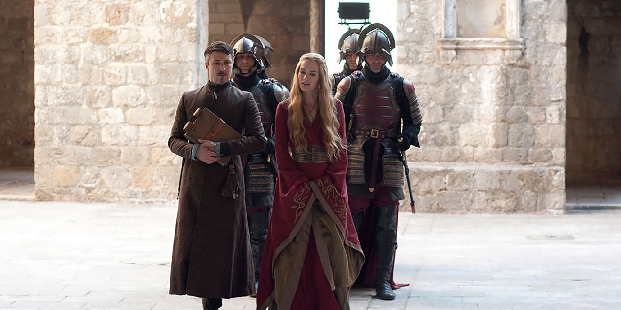 Cersei Lannister et Petyr Baelish dans Game of Thrones.