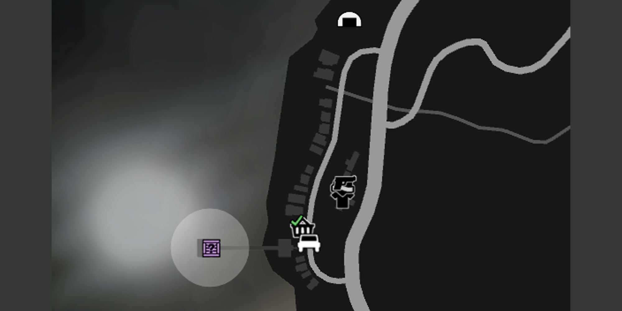 画像はGTAオンラインの地図上のチュマッシュ・ヒストリック・ファミリー・ピアで、グレーの円と紫のG'sキャッシュの箱のアイコンが示されています。