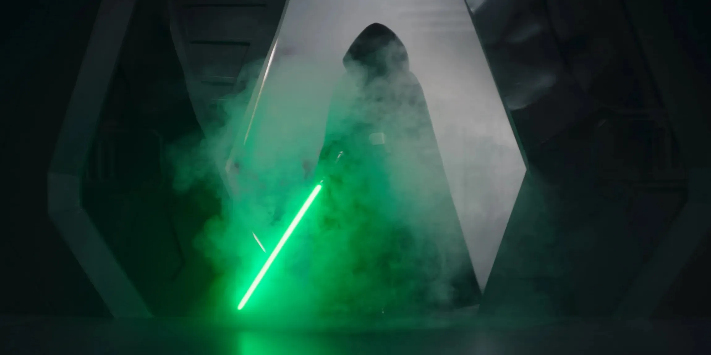 Luke appears with a green lightsaber in The Mandalorian
