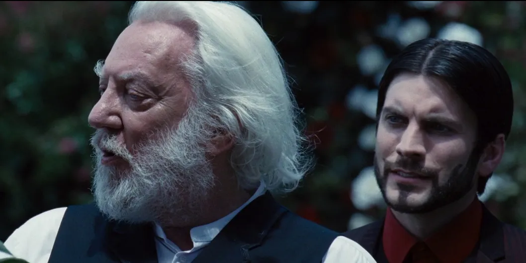 Seneca Crane con il presidente Snow in Hunger Games