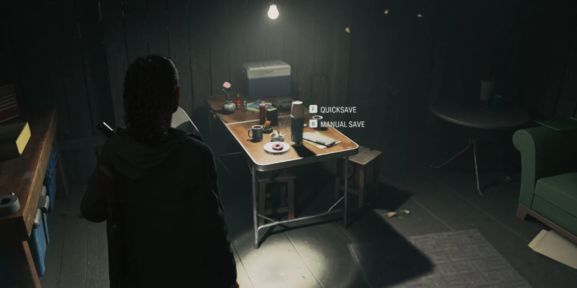 Сага Андерсон использует кофе для сохранения игры в Алане Уэйке 2