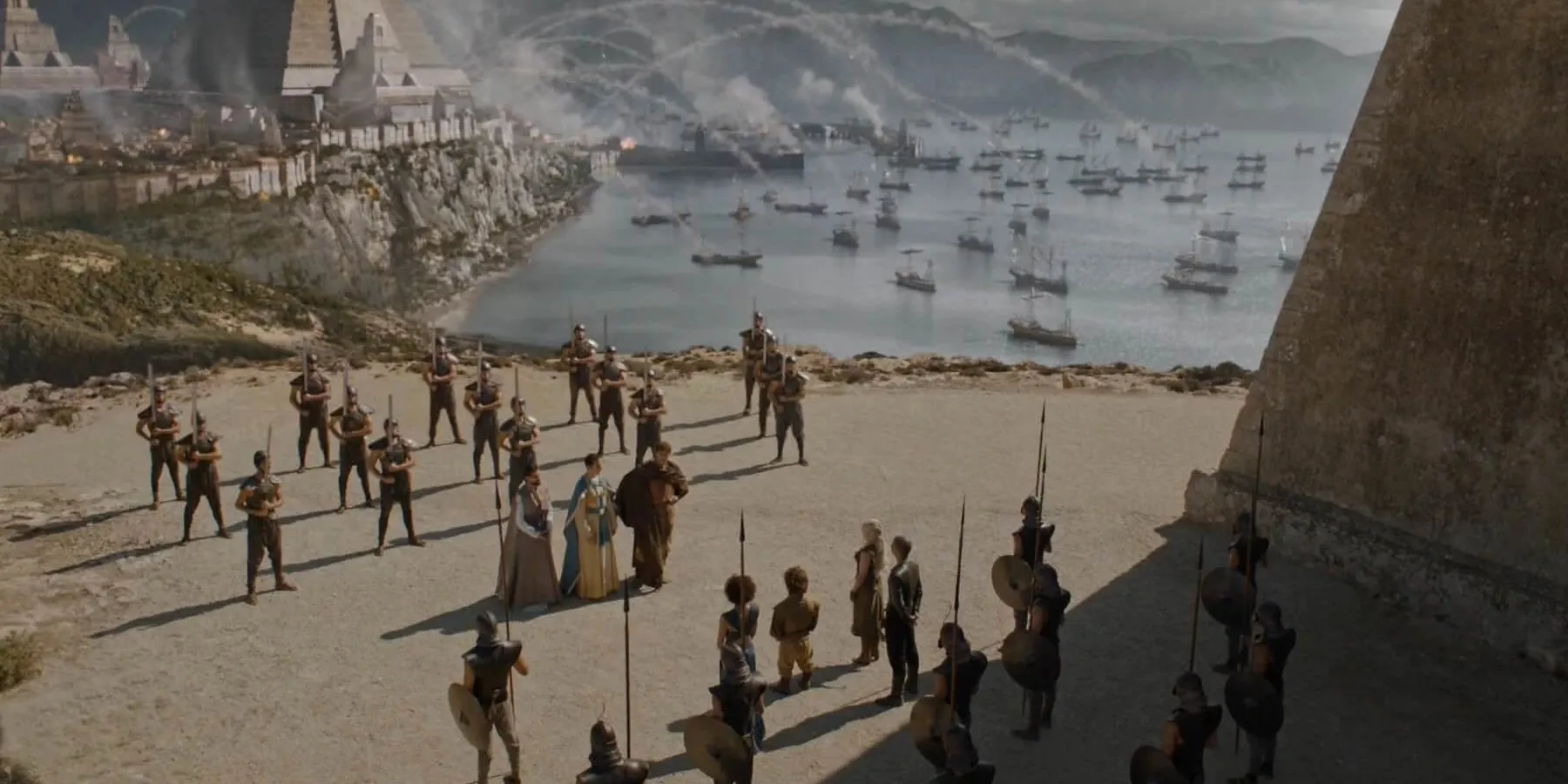 Le forze di Daenerys Targaryen si scontrano con gli schiavisti con la guerra sullo sfondo