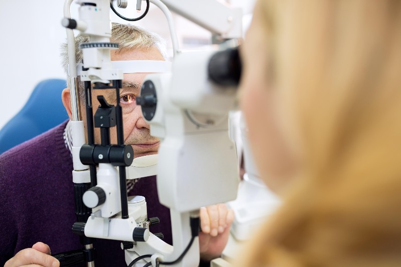 AI Batte gli Oftalmologi nella Gestione del Glaucoma