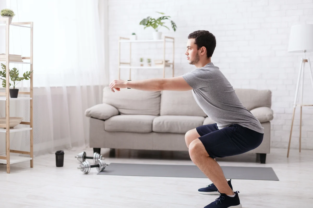 Immagine di notizie: I couch potatoes possono mantenere la mente affilata con le pause per gli squat