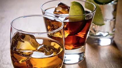 Immagine di notizie: Morti negli Stati Uniti legate all'alcol in costante aumento, soprattutto tra le donne