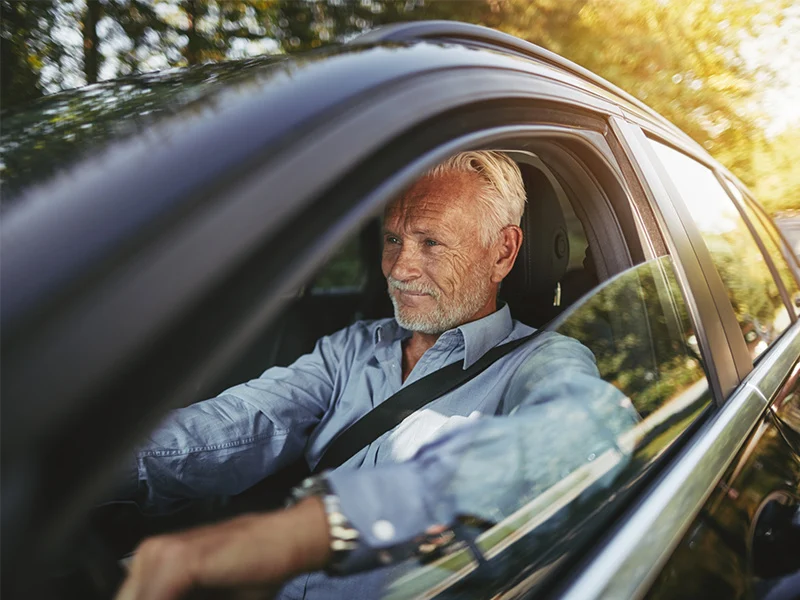 Immagine di notizie: Emicranie potrebbero aumentare il rischio di incidenti stradali per guidatori più anziani