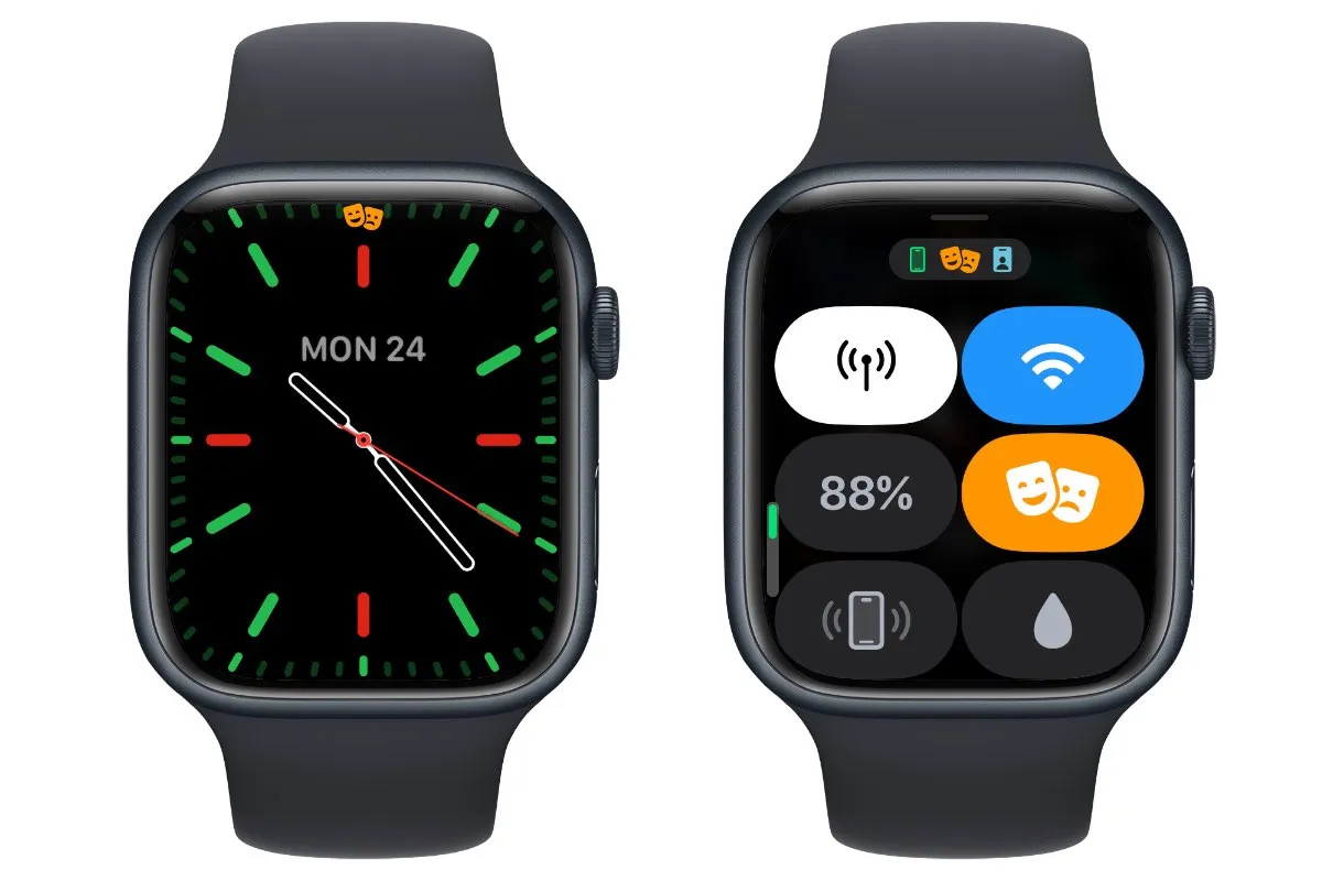 显示剧院模式设置的两只Apple Watches。