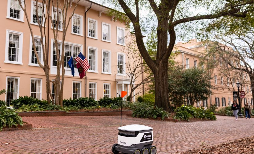 Starship Technologies robot delivering in the US