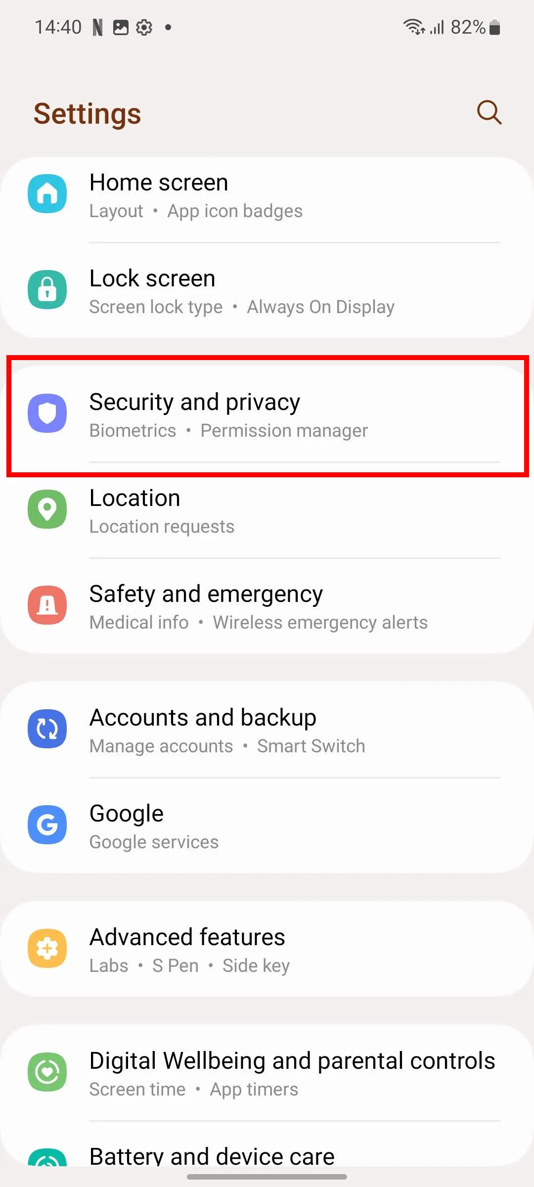 Trova Sicurezza e privacy nelle Impostazioni su Samsung