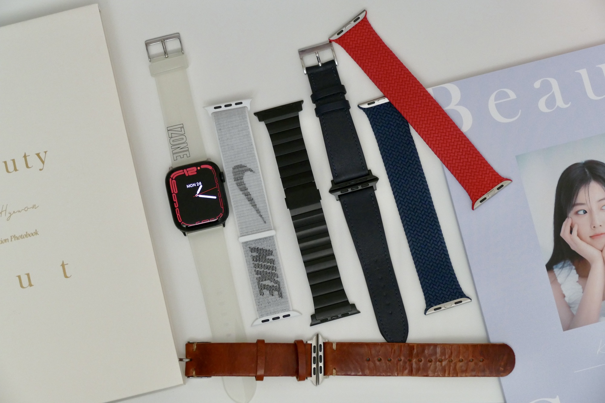 Uma coleção de pulseiras Apple Watch.