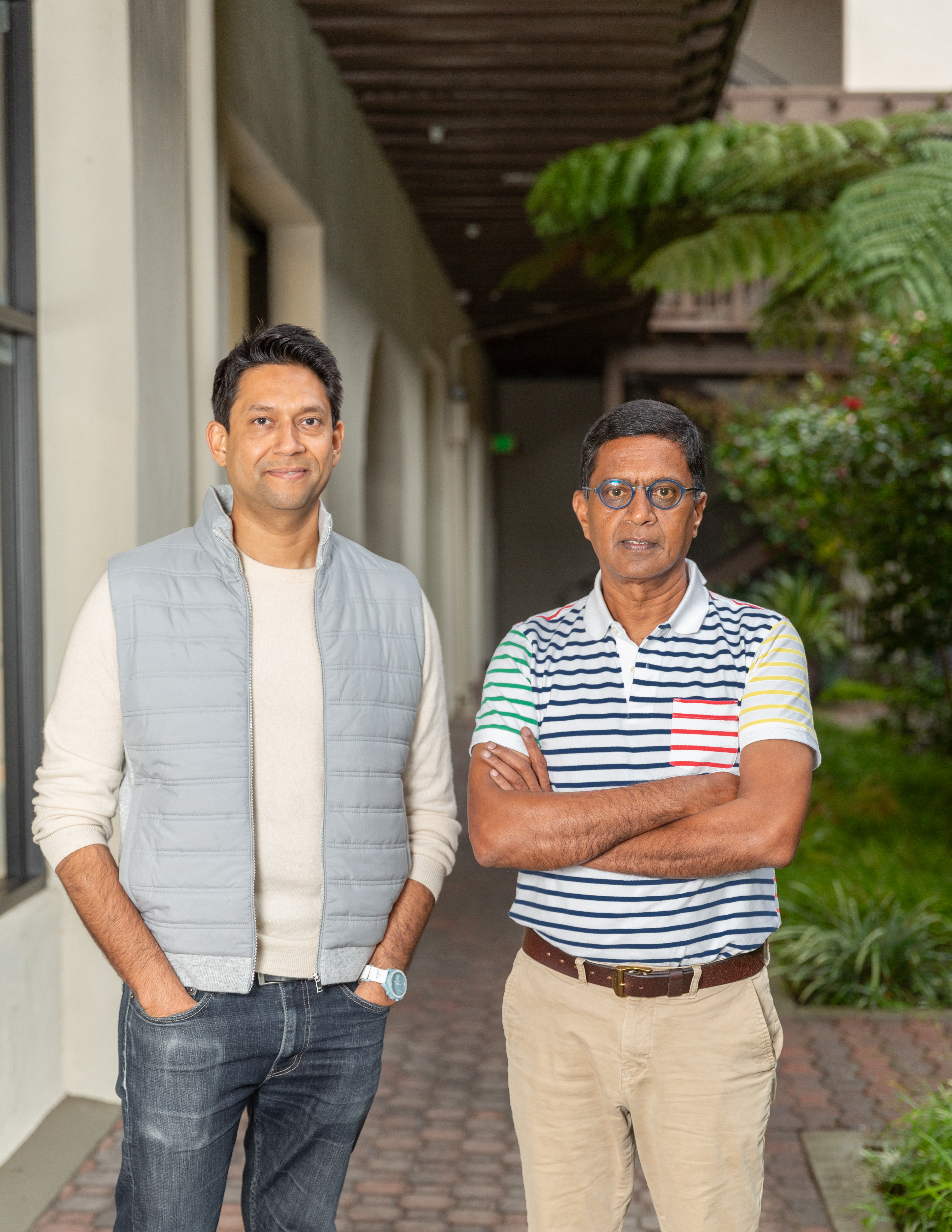 Brevian创始人Vinay Wagh（左）和Ram Swaminathan（右）