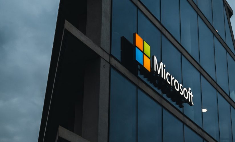 Microsoft assume Sam Altman e Greg Brockman