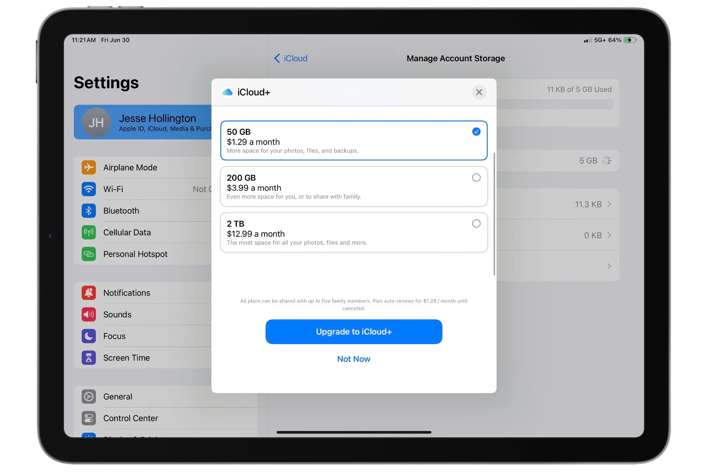 iPad显示iCloud+存储计划。