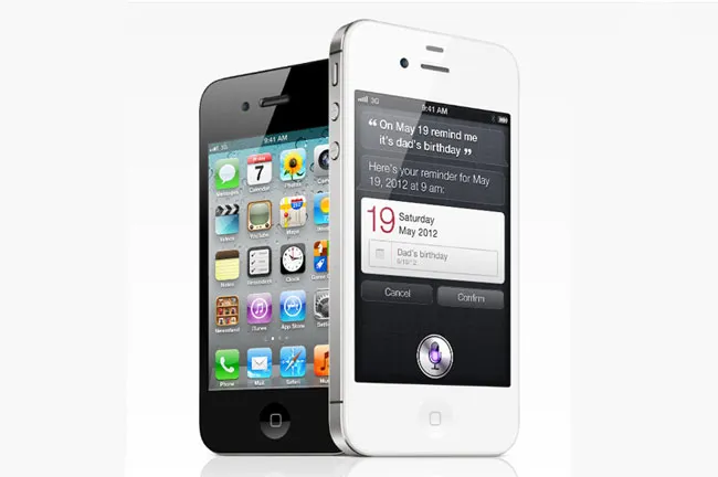 Apple iPhone 4S in bianco e nero.
