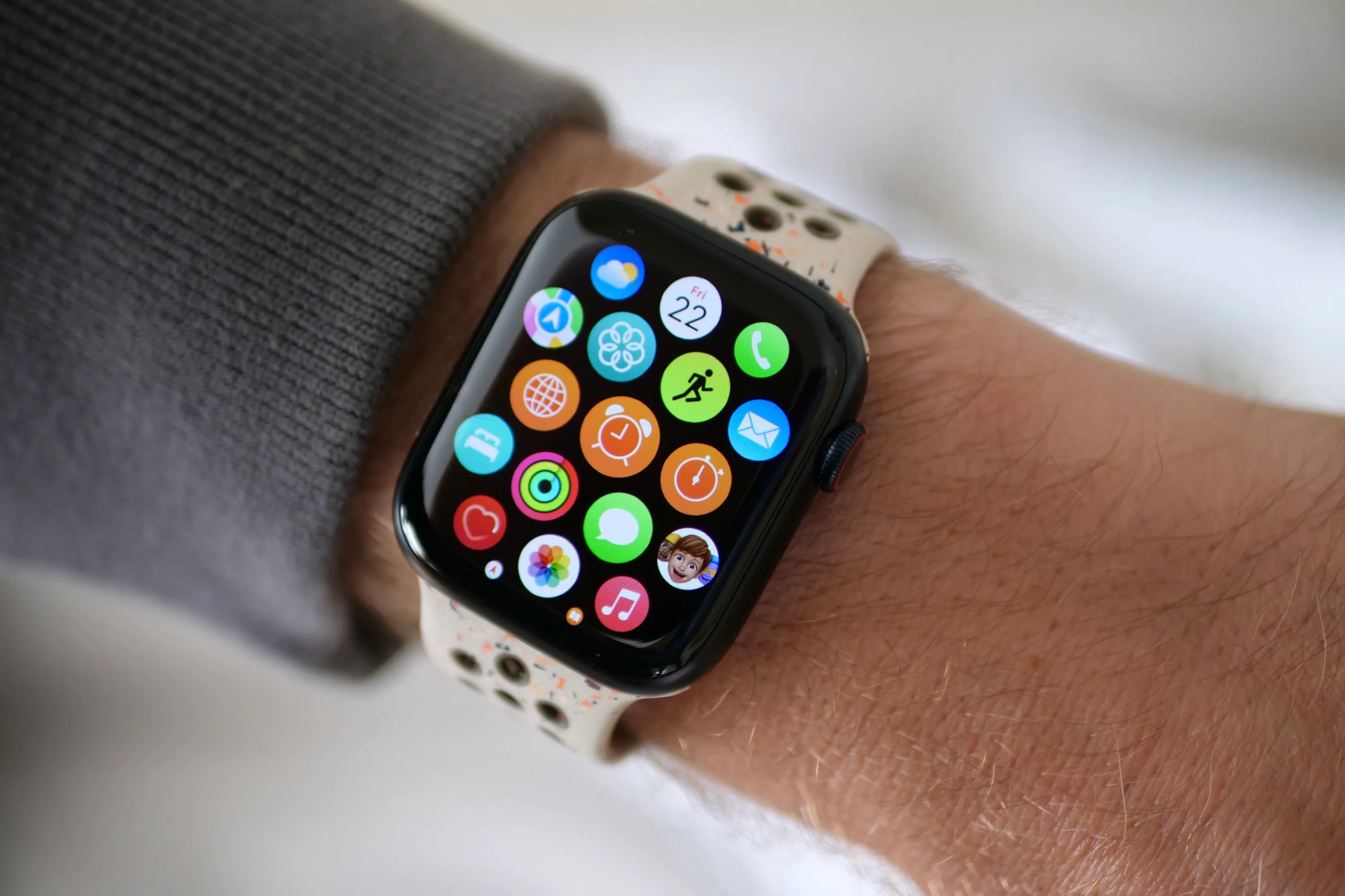 O Apple Watch Series 9 mostrando aplicativos na tela.