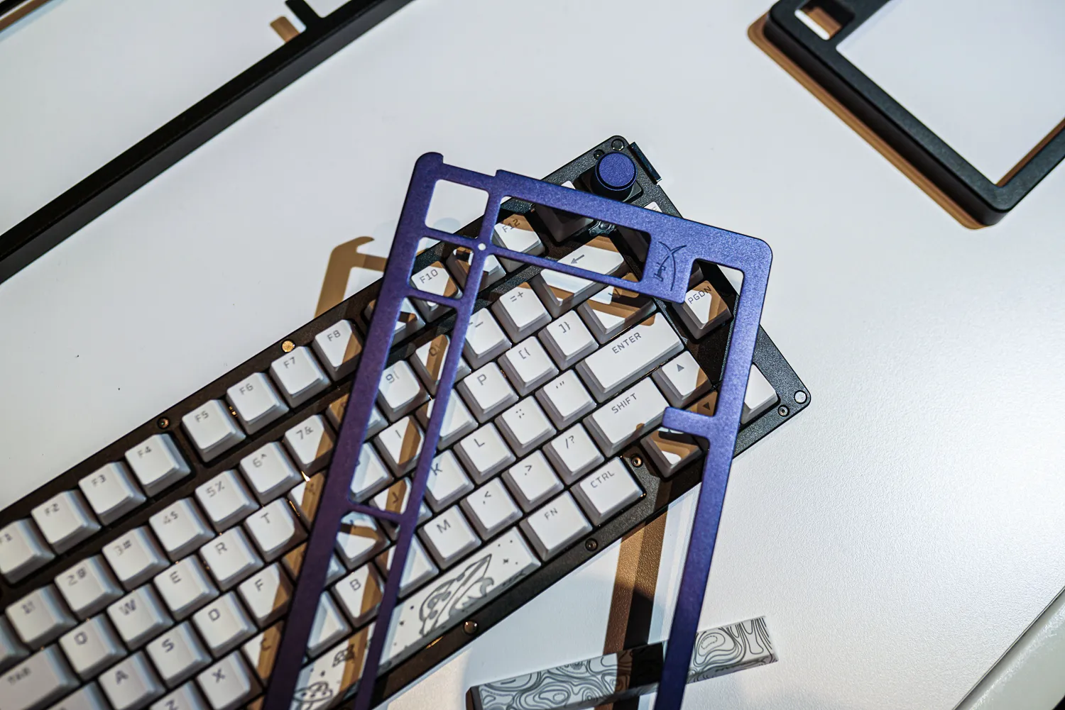 Shell of the HyperX Alloy Rise keyboard