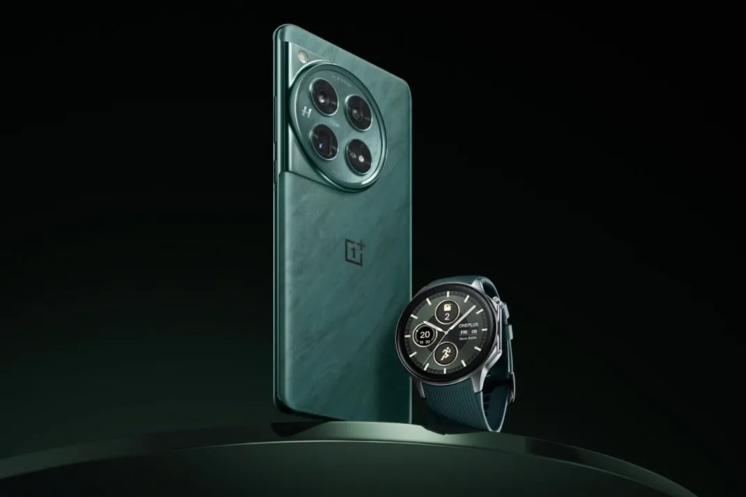 OnePlus Watch в зеленом исполнении.