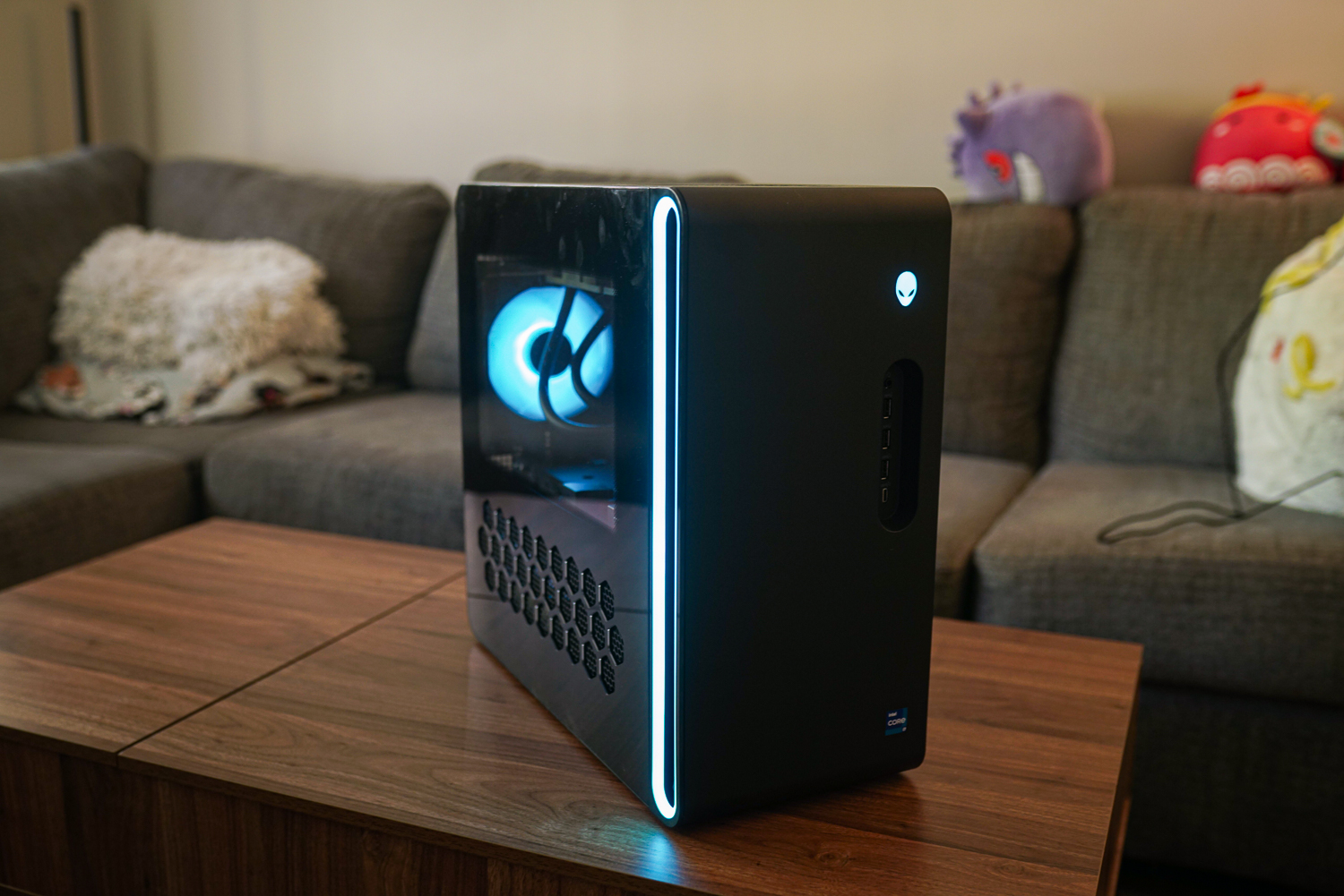 Alienware Aurora R16 sitting on a coffee table