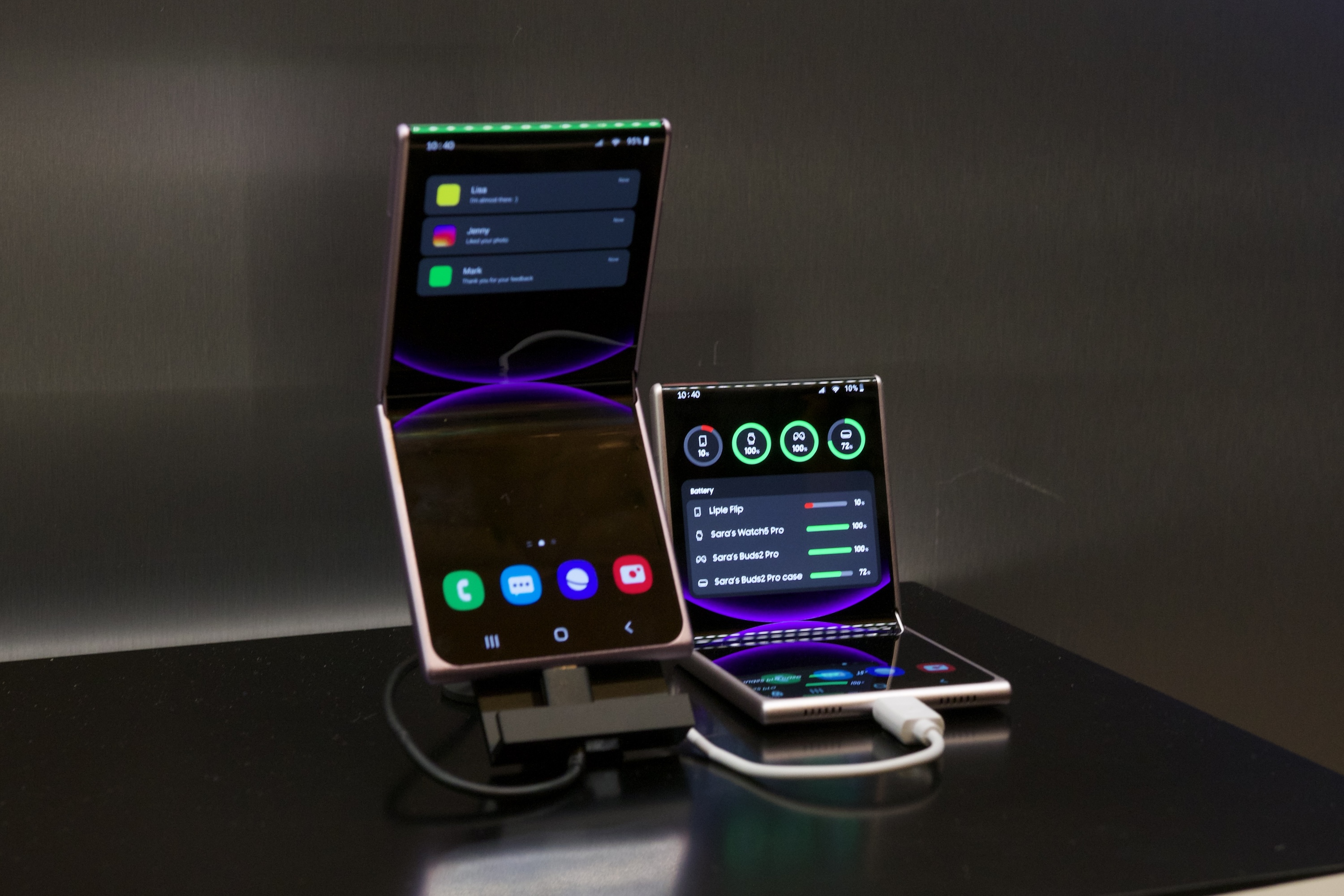 Samsung’s “Flex Liple” folding phone concept al CES 2024