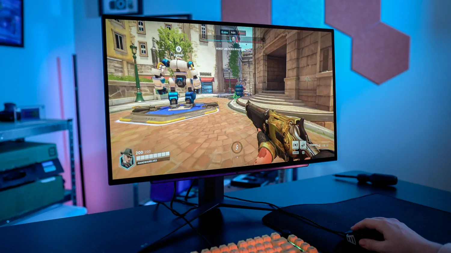 Overwatch 2 rodando no monitor de jogos LG OLED 27.