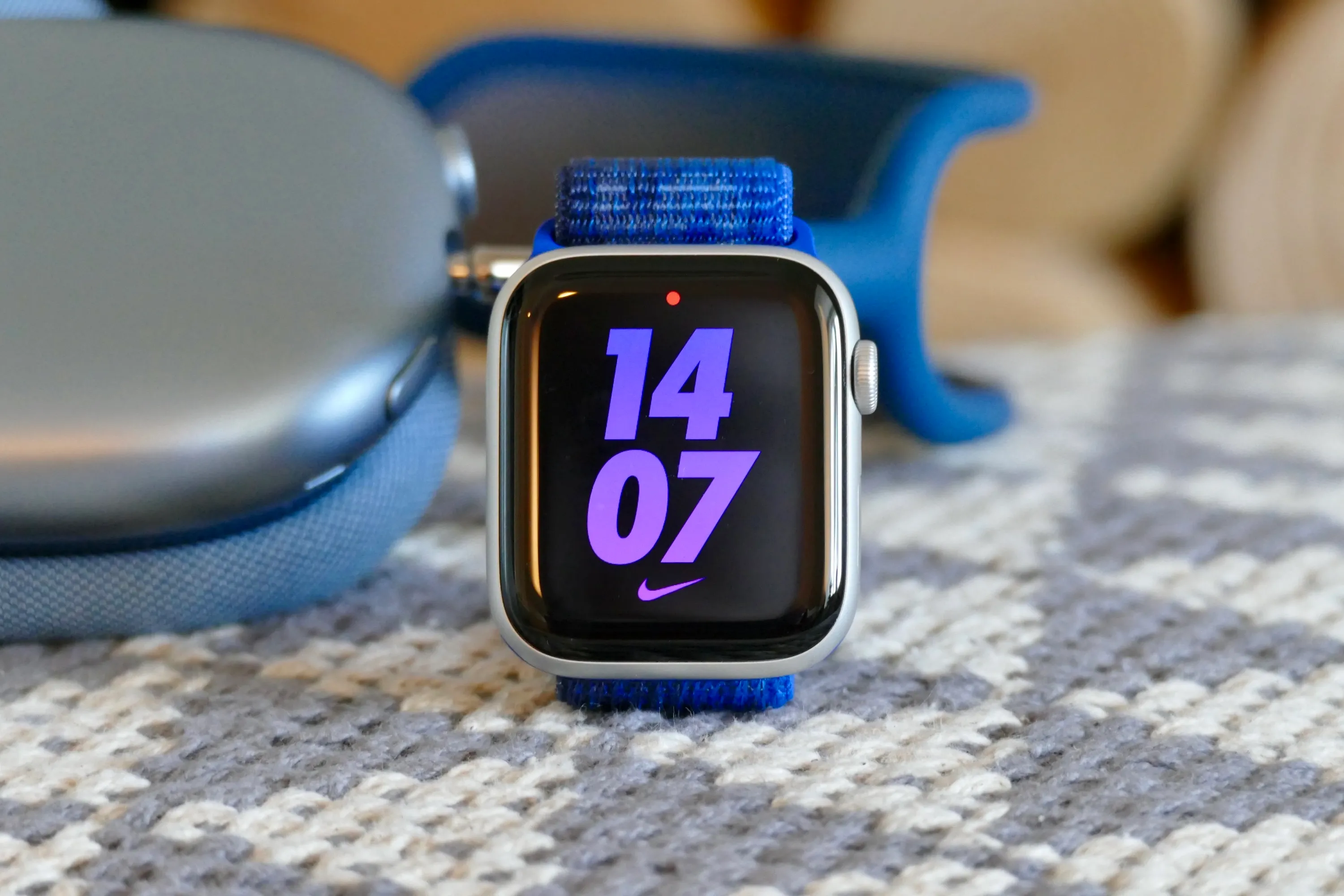 The front of the Apple Watch SE 2