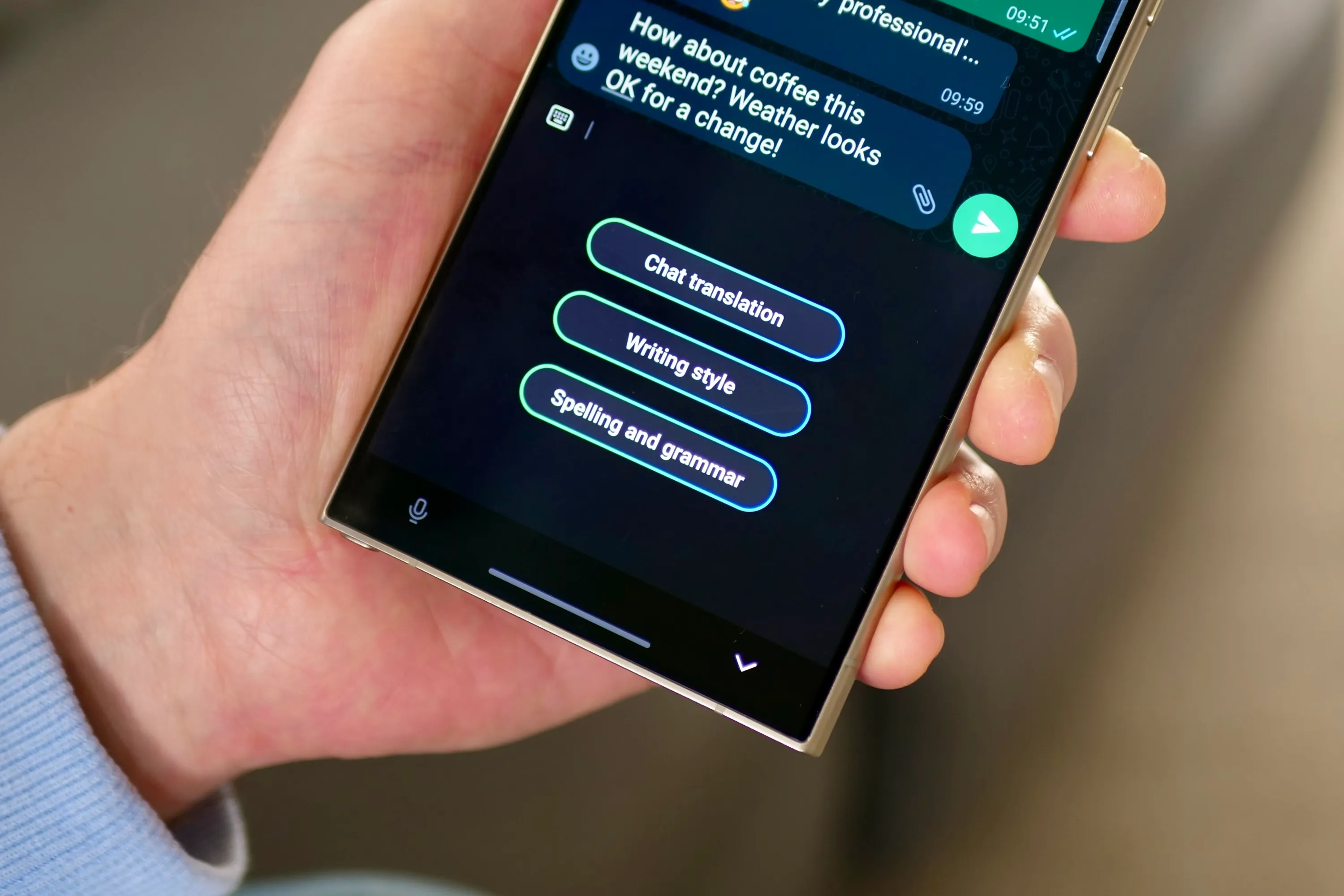 Attivazione della funzione Chat Assist sul Samsung Galaxy S24 Ultra.