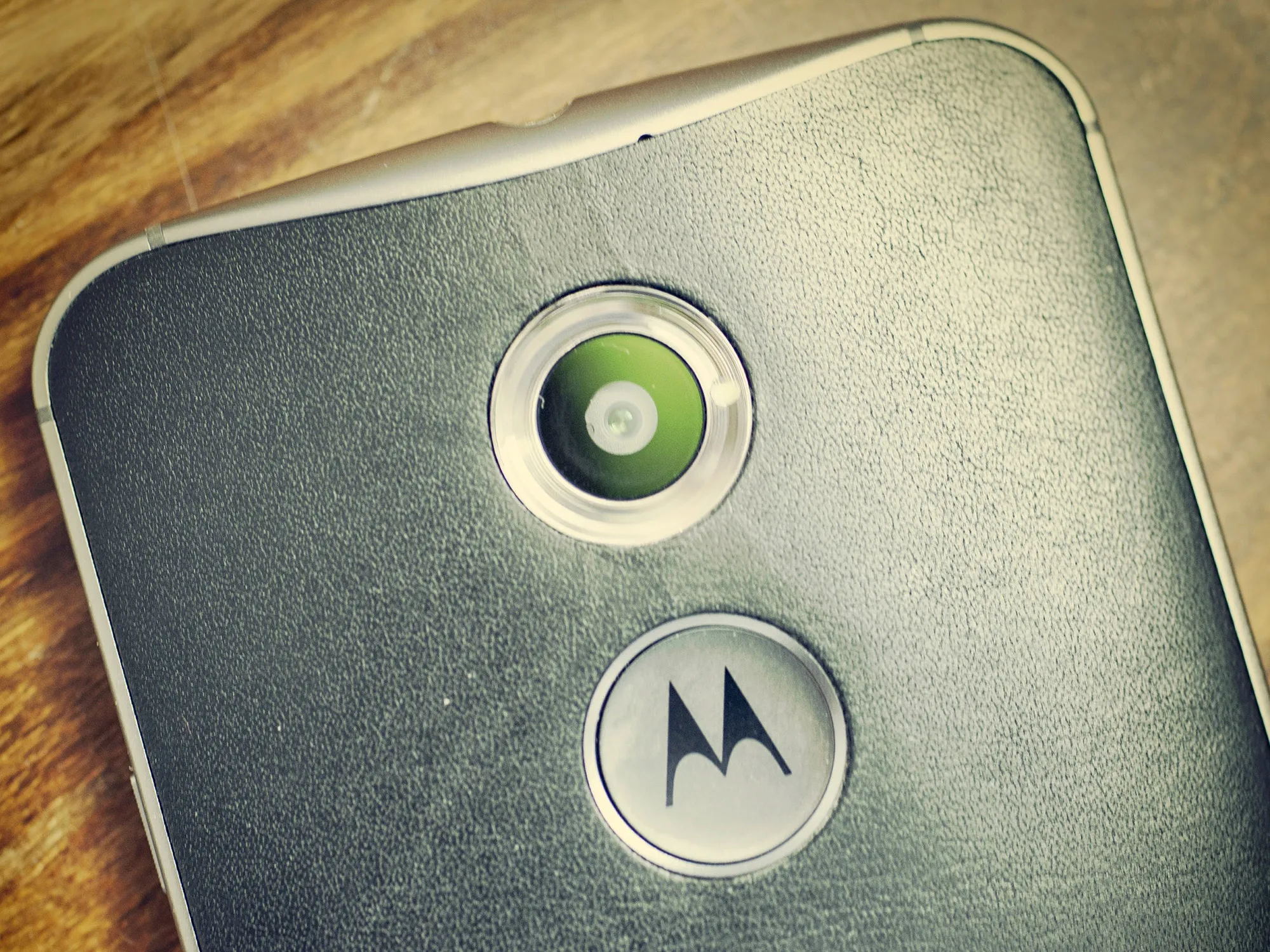 Телефон второго поколения Motorola Moto X, в 2014 году.