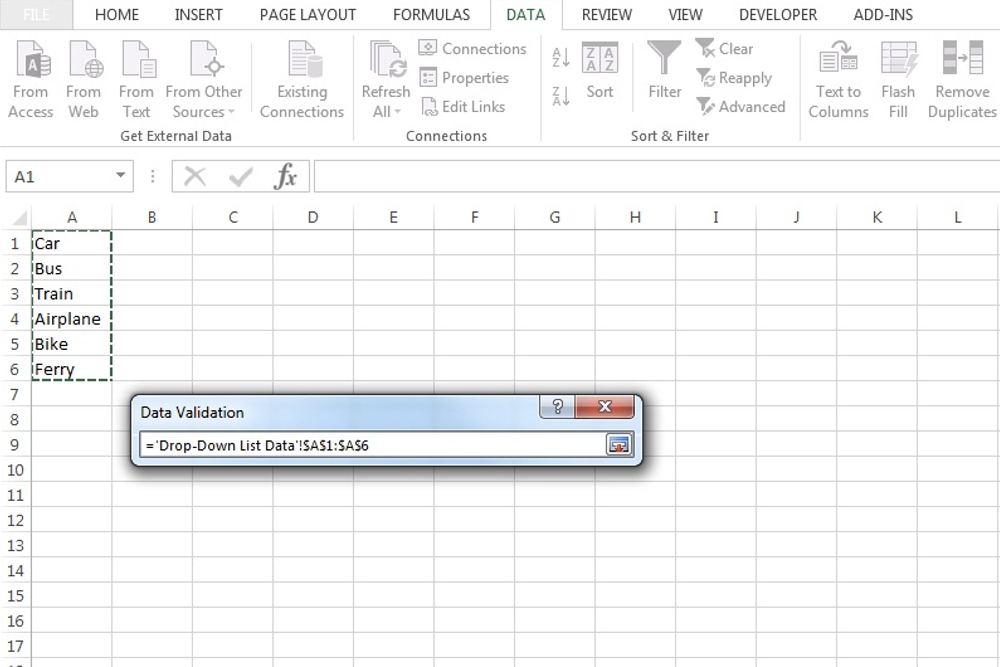 Selezione di un intervallo di celle per un elenco a discesa su Microsoft Excel.